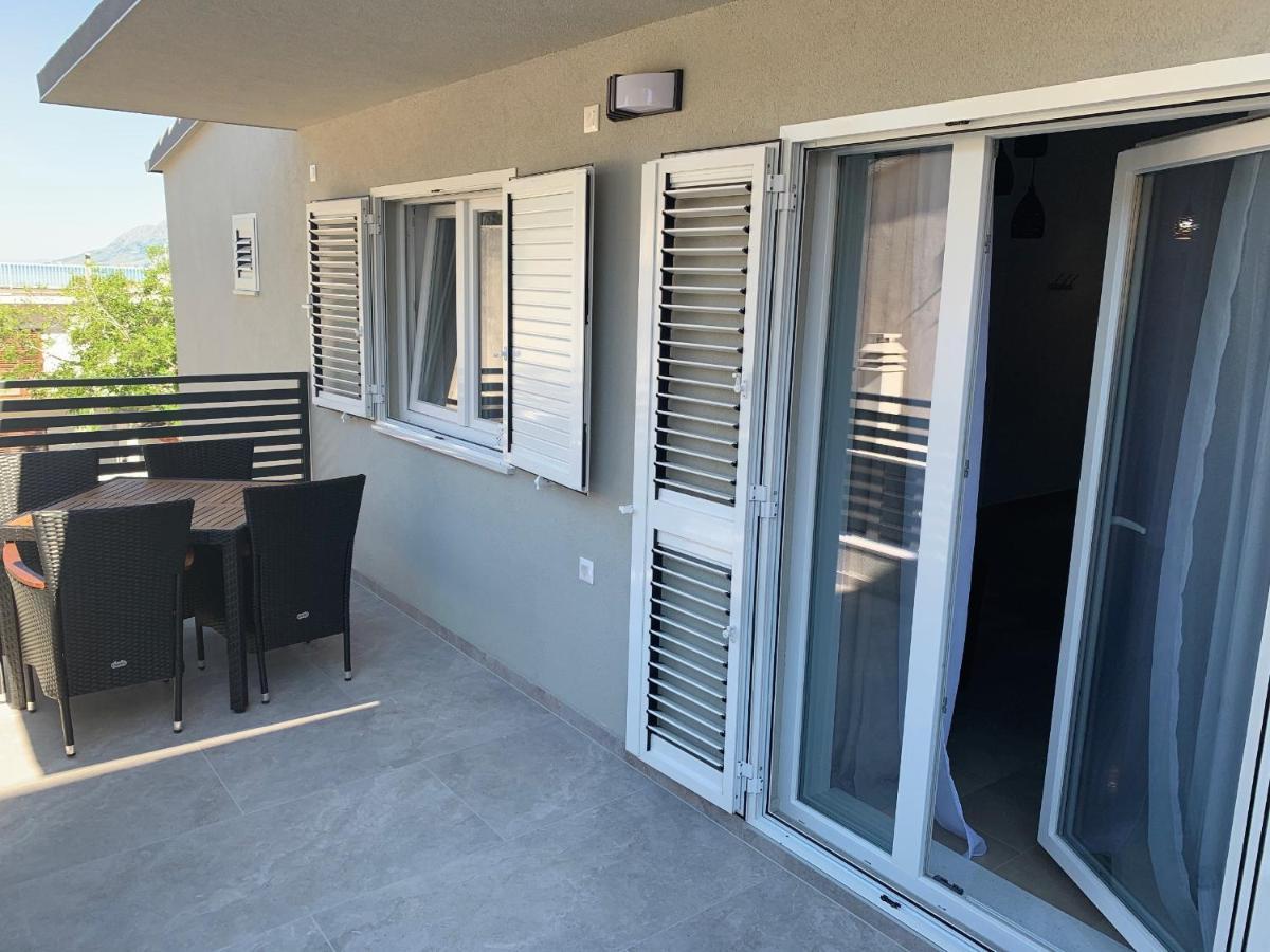 Villa Franko Baska Voda Luaran gambar