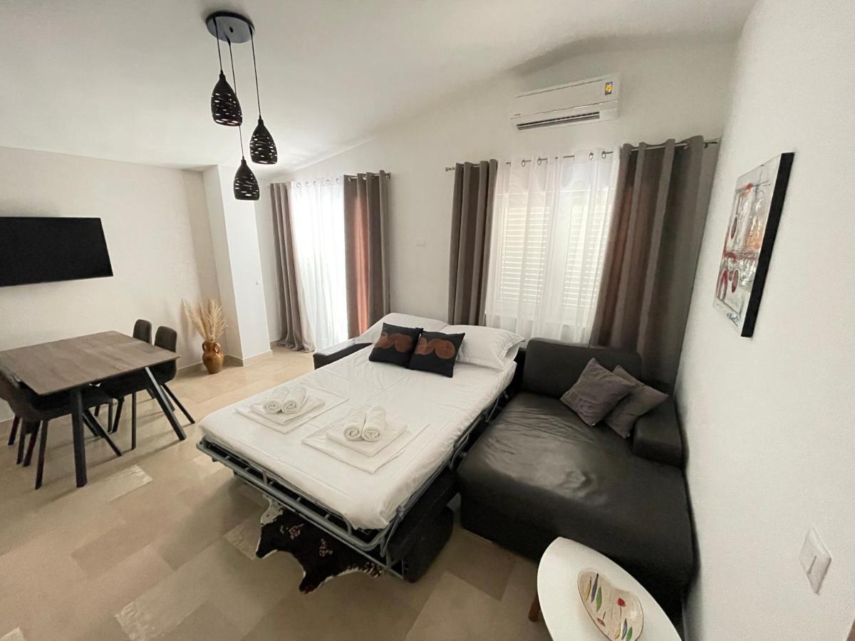 Villa Franko Baska Voda Luaran gambar